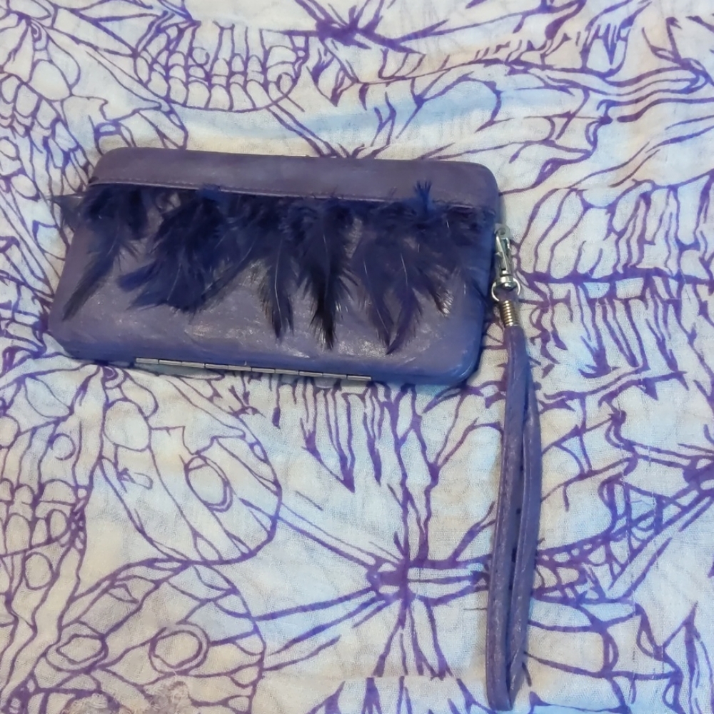 Cute Purple Feathered Wrislet